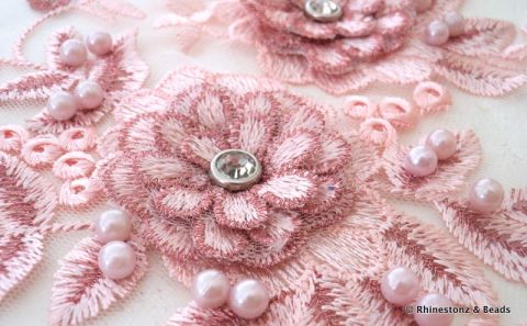 Lace Motif 'Light Amethyst Flowers' Single Trail